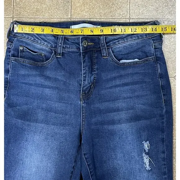 !iT Helena Women's High Rise Skinny Ankle Jeans, Size 8 Blue Wash Distressed - Picture 3 of 14